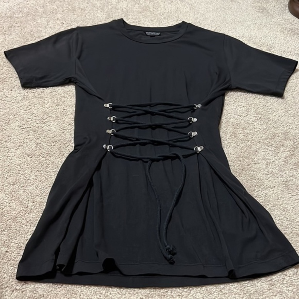 NEW w/o tags TOP SHOP black top Size 6